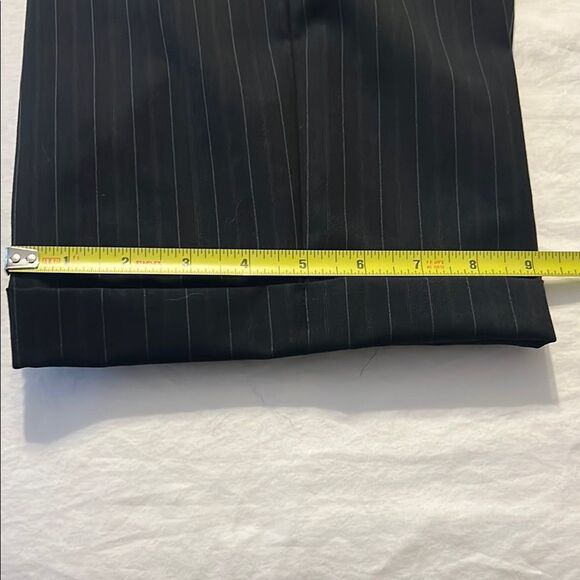 Allyn Saint George Gray Pinstripe Men’s Suit - Picture 8 of 9